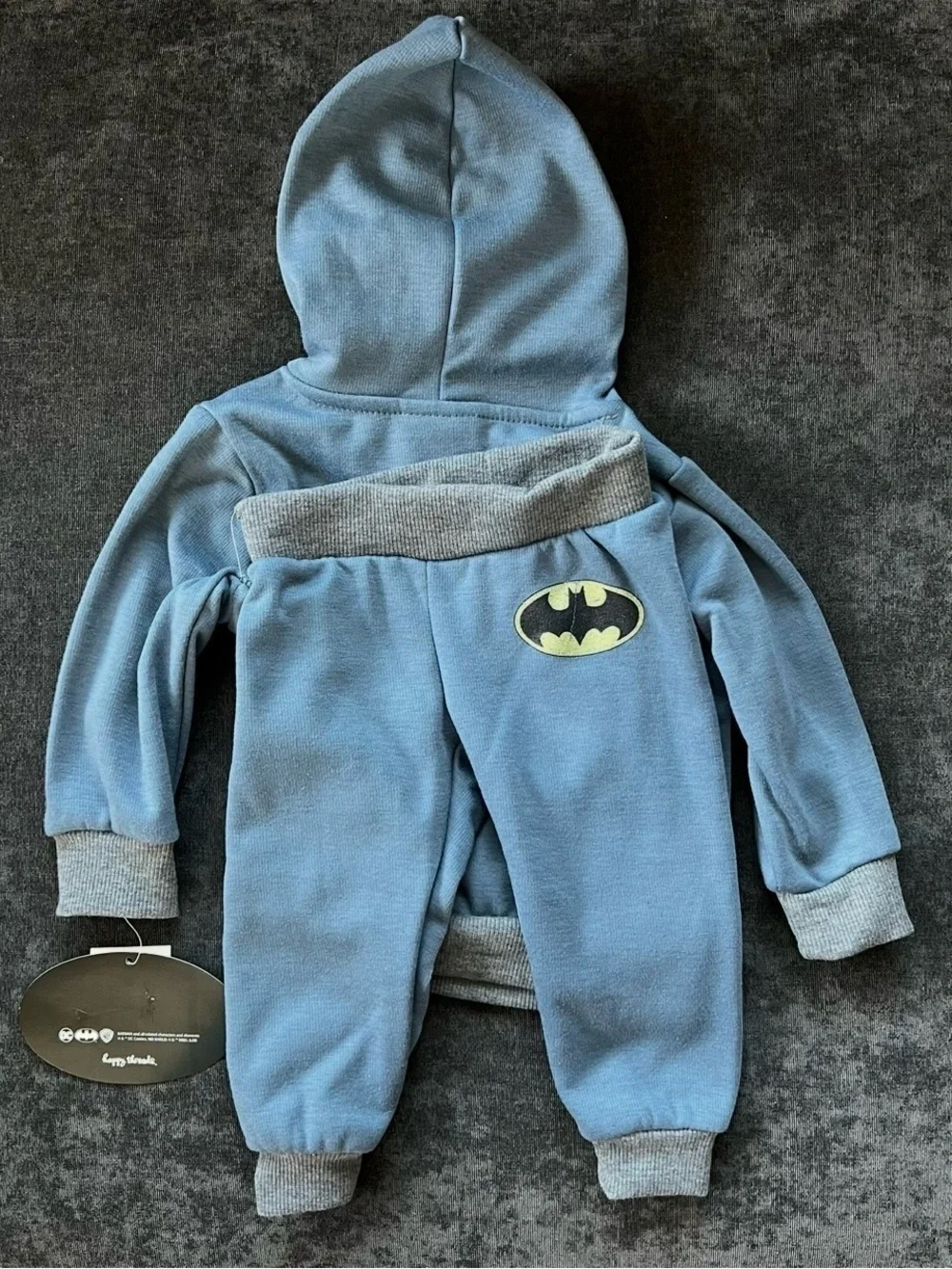 NWT Batman Hooded Sweater and Sweatpants Set Size 12 Months